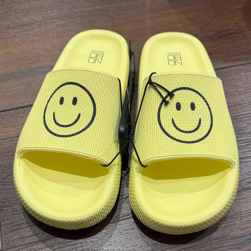 No Boundaries NWT Yellow Smiley Face Slide Sandals